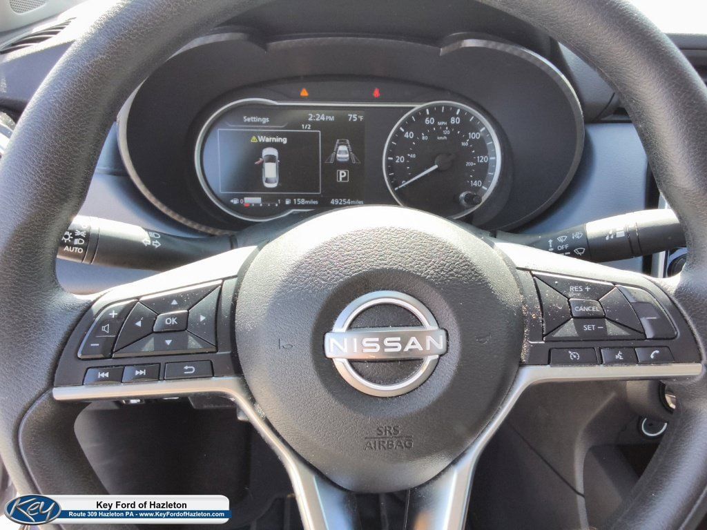 Used 2025 Nissan Versa SV FWD image 23