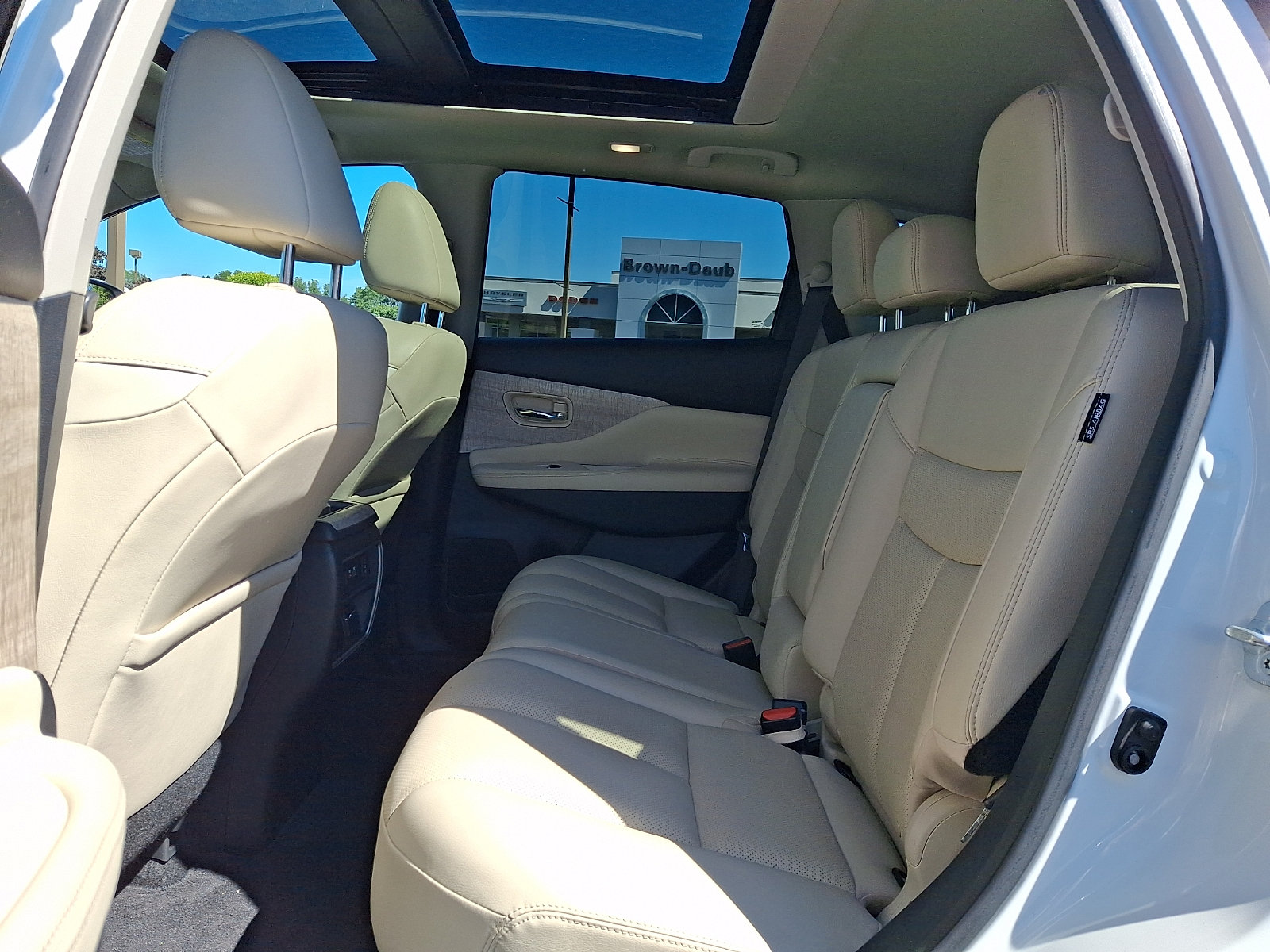 Used 2020 Nissan Murano SL w/ Moonroof Package AWD/4WD image 10