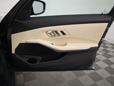 New 2026 BMW 330i Sedan w/ M Sport Package image 26