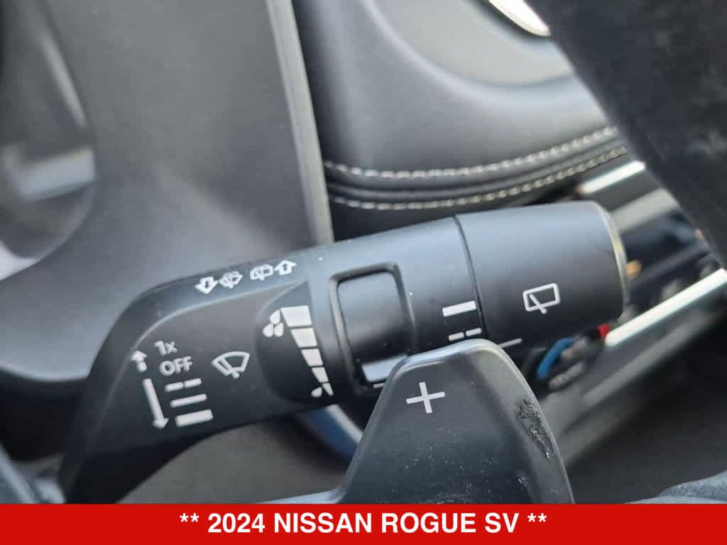 Used 2024 Nissan Rogue SV FWD image 25