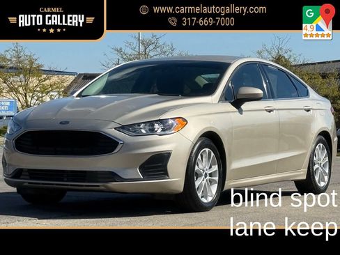 Used 2019 Ford Fusion SE FWD image 1