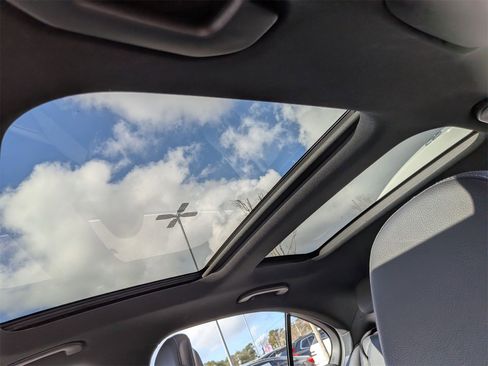 Used 2024 Mercedes-Benz C 300 4MATIC Sedan image 25