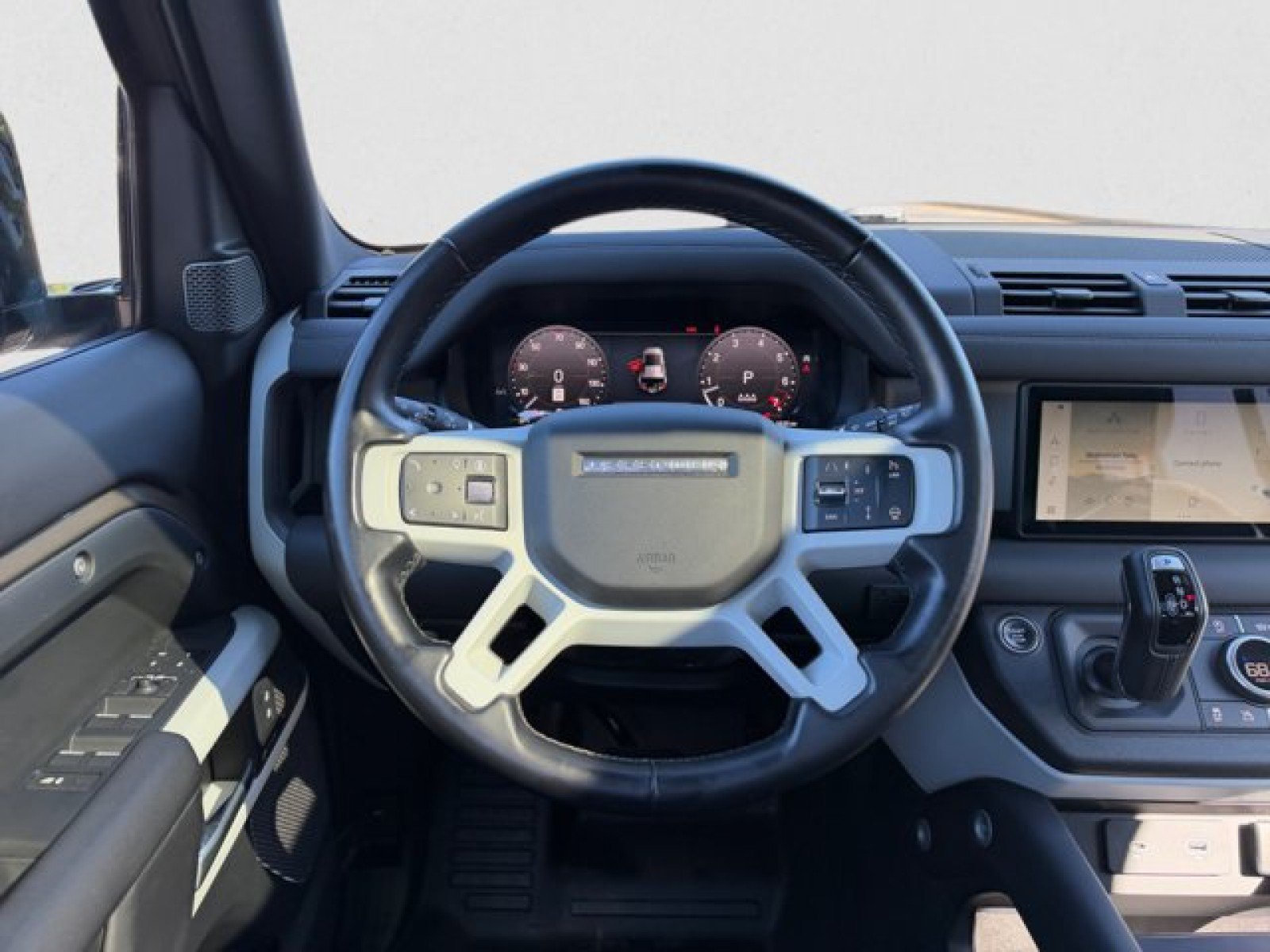 Used 2024 Land Rover Defender 110 S AWD/4WD image 15