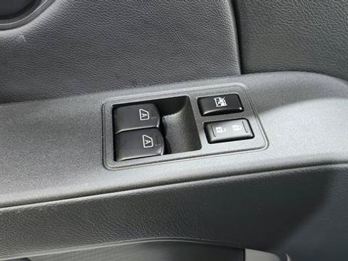 Certified 2026 Nissan Frontier S AWD/4WD image 42
