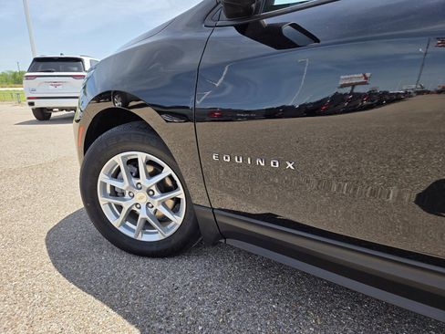 Used 2024 Chevrolet Equinox LS FWD image 10