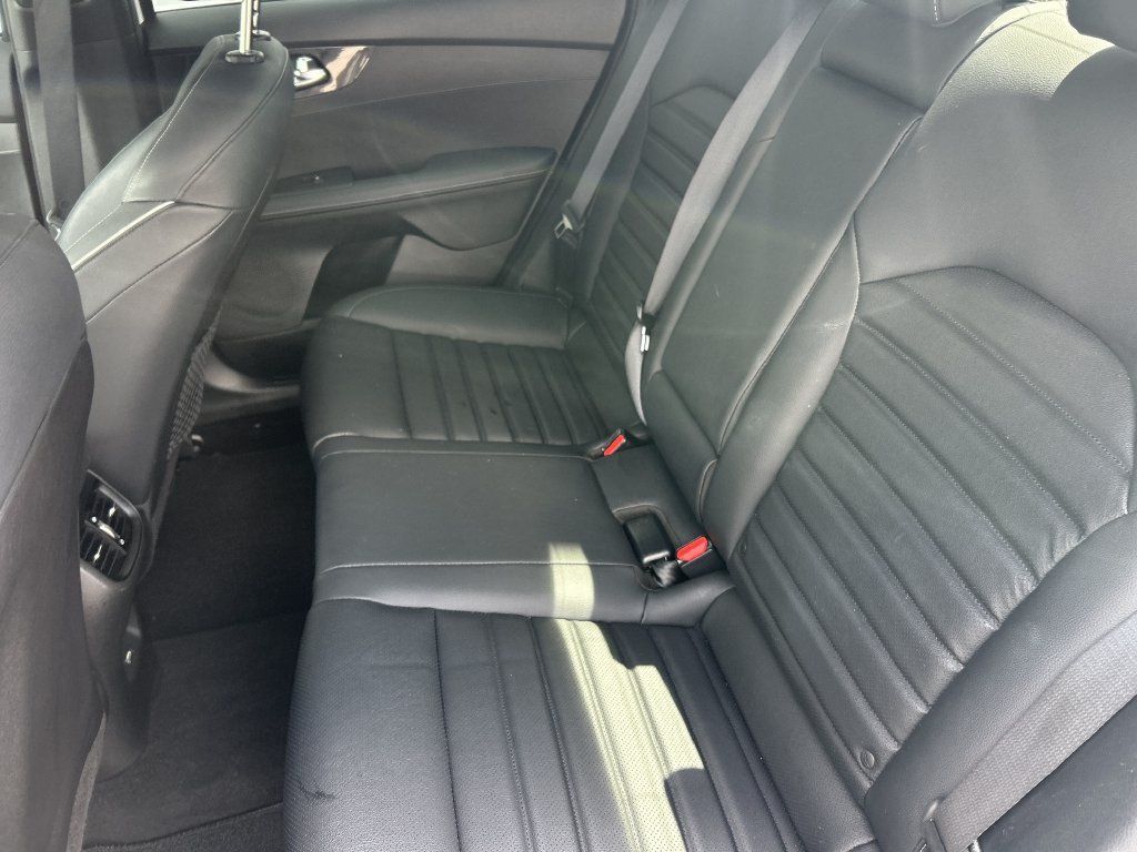 Used 2023 Kia Forte GT-Line w/ GT-Line Premium Package FWD image 31