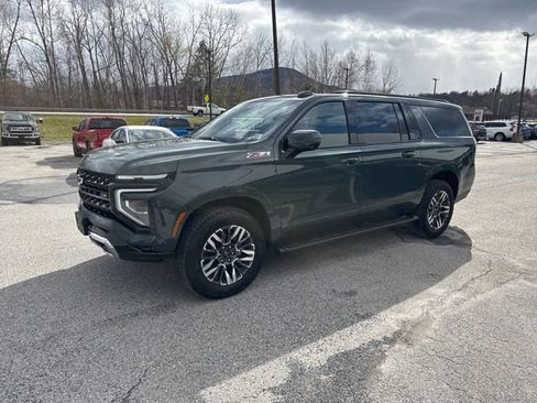 New 2026 Chevrolet Suburban Z71 w/ Z71 Off-Road Package AWD/4WD image 34