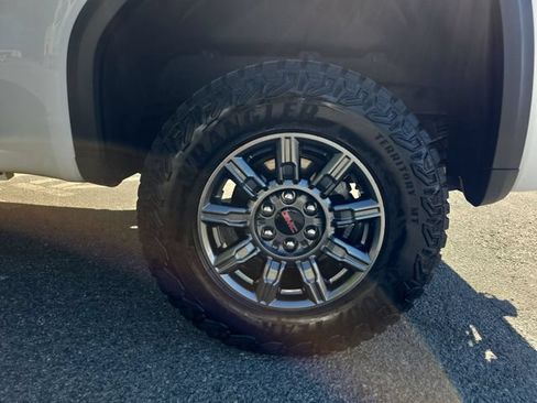 Used 2025 GMC Sierra 1500 AT4X AWD/4WD image 35