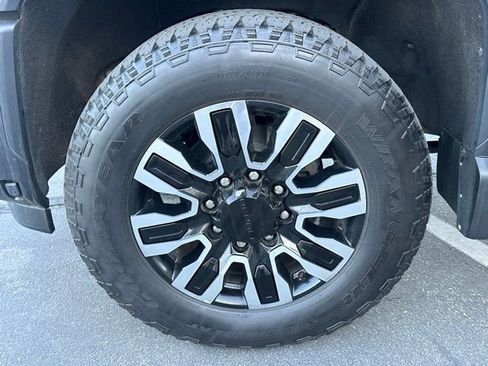 Certified 2024 GMC Sierra 3500 Denali Ultimate AWD/4WD image 33