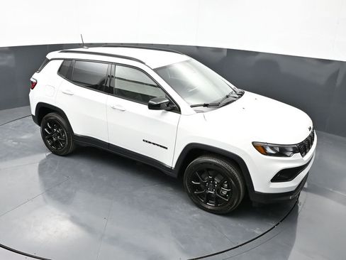 New 2026 Jeep Compass Latitude image 29