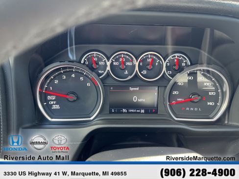 Used 2022 Chevrolet Silverado 1500 LT AWD/4WD image 17