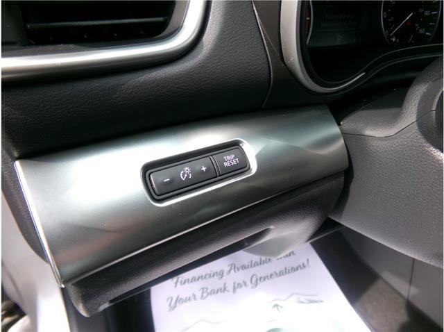Used 2022 Nissan Maxima SV w/ Floor Mat Group FWD image 18