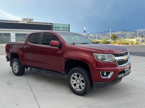 Used 2015 Chevrolet Colorado LT AWD/4WD image 7