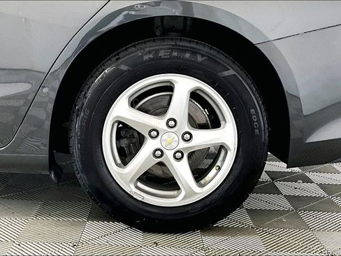 Used 2018 Chevrolet Malibu LS image 8