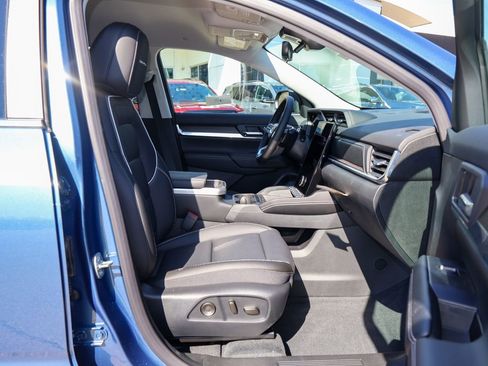 New 2026 GMC Terrain Denali w/ LPO, Floor Liner Package image 33