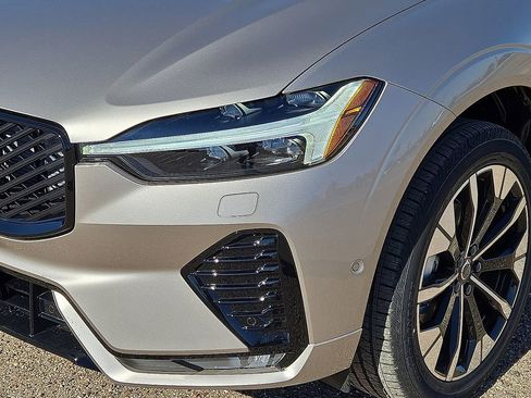 New 2026 Volvo XC60 B5 Plus w/ Protection Package Premier image 9