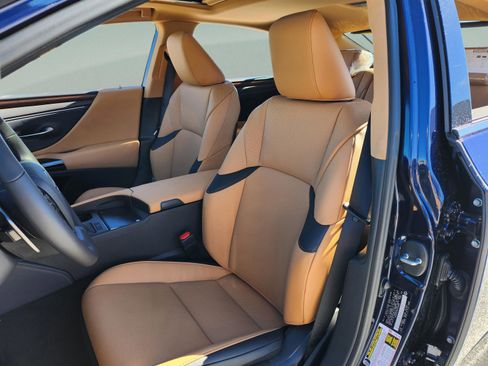 New 2025 Lexus ES 350 w/ Premium Package image 11