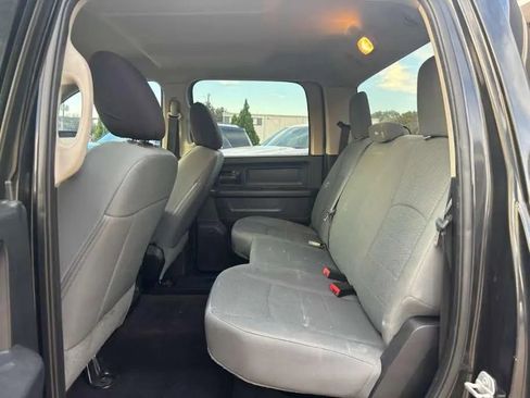 Used 2015 RAM 1500 Express RWD image 12