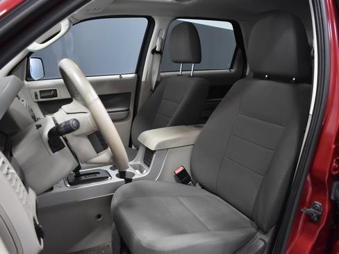 Used 2009 Ford Escape XLT FWD image 5