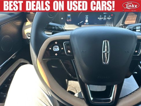 Used 2023 Lincoln Corsair Reserve w/ Jet Appearance Package AWD/4WD image 16
