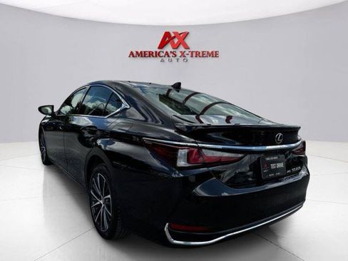 Used 2022 Lexus ES 250 w/ Premium Package AWD/4WD image 4