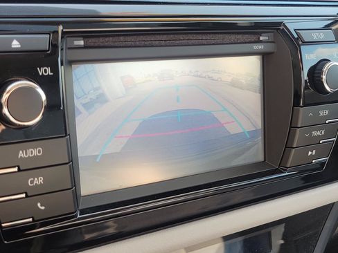 Used 2014 Toyota Corolla LE FWD image 26