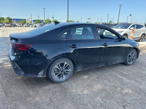 Used 2024 Kia Forte LXS w/ LXS Technology Package FWD image 13