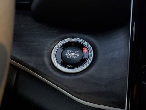 New 2025 Jeep Grand Cherokee L Limited image 35