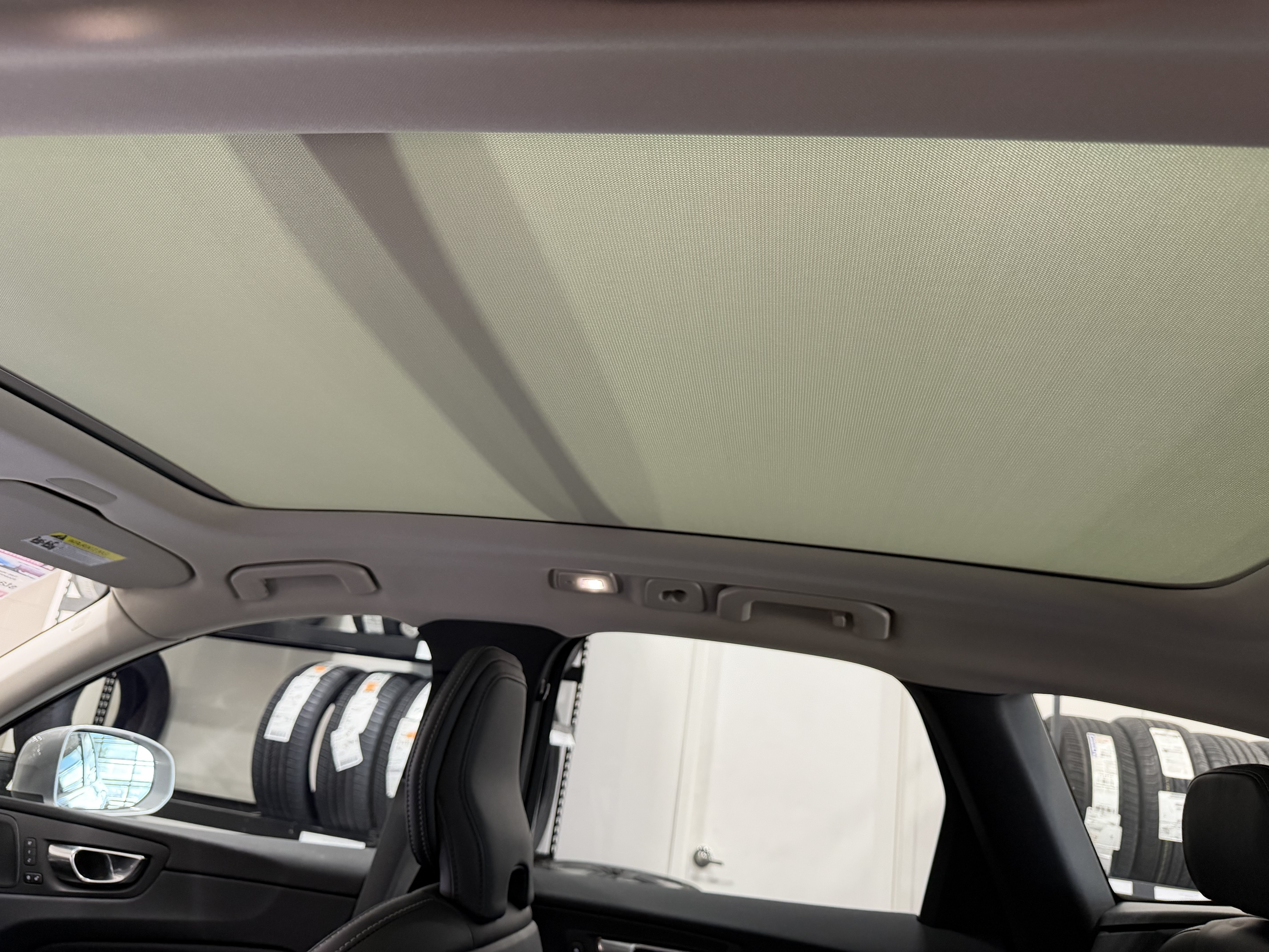 Used 2023 Volvo XC60 B5 Ultimate w/ Climate Package FWD image 21