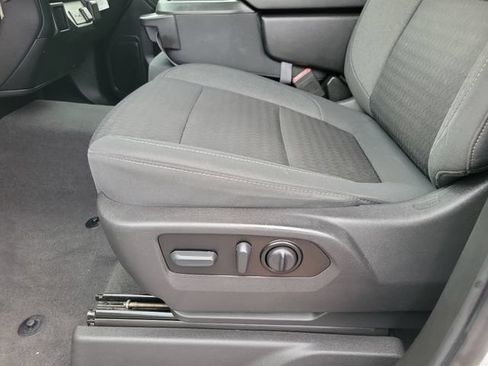 Used 2022 Chevrolet Silverado 1500 Custom w/ Safety Confidence Package RWD image 13