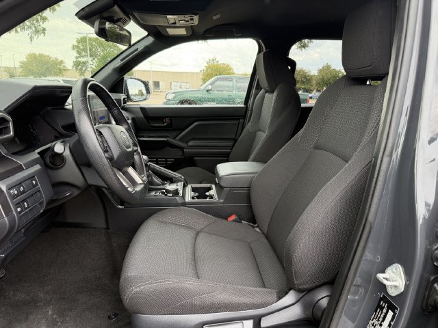 Used 2025 Toyota 4Runner SR5 AWD/4WD image 23
