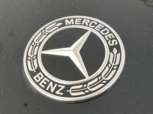 Used 2025 Mercedes-Benz E 450 4MATIC Sedan w/ MBUS Superscreen Package image 33