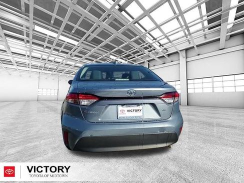 Used 2023 Toyota Corolla LE w/ LE Convenience Package image 7
