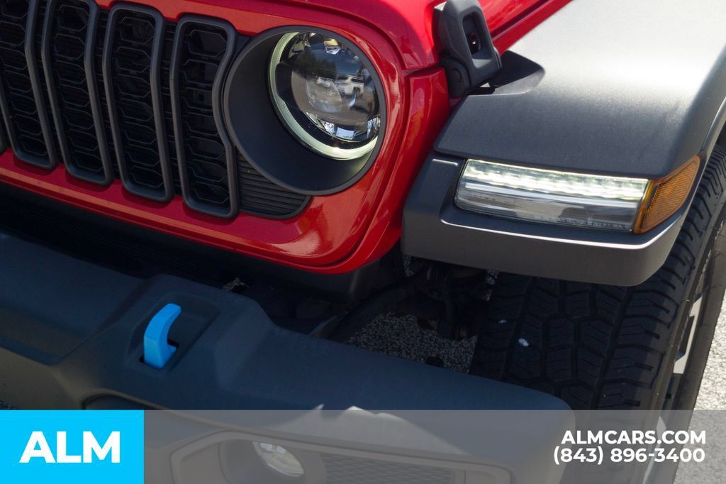 Used 2024 Jeep Wrangler Unlimited Rubicon 4xe AWD/4WD image 11