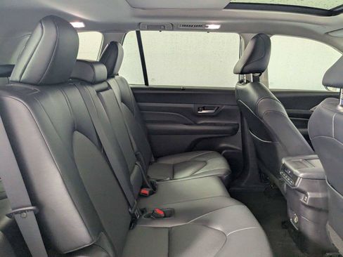 Used 2024 Toyota Grand Highlander FWD image 27
