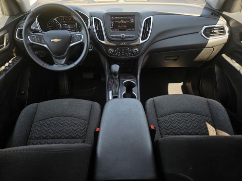 Used 2023 Chevrolet Equinox LT image 33