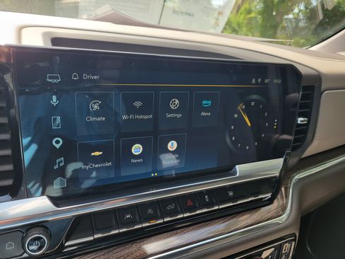 Certified 2025 Chevrolet Silverado 1500 LT RWD image 23