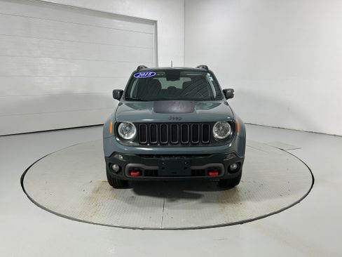 Used 2018 Jeep Renegade Trailhawk w/ Cold Weather Group II image 19