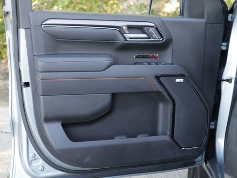 Used 2026 GMC Sierra 1500 AT4 w/ Technology Package AWD/4WD image 24