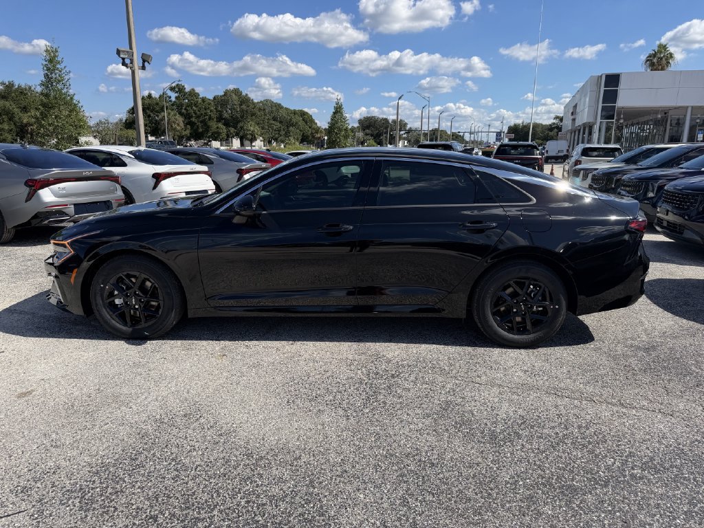 New 2027 Kia K5 LXS FWD image 6