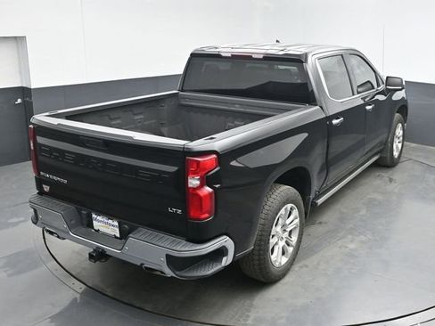 Used 2022 Chevrolet Silverado 1500 LTZ AWD/4WD image 39