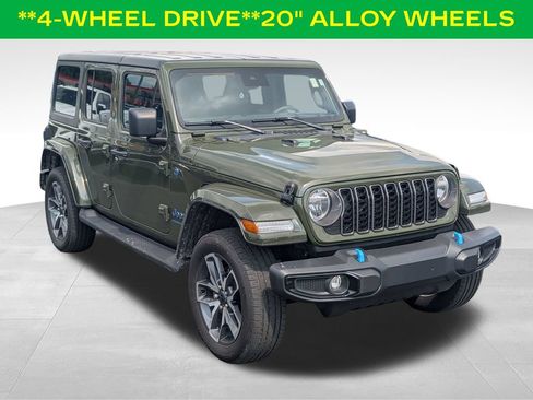 Used 2024 Jeep Wrangler Unlimited w/ Convenience Group AWD/4WD image 4