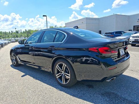 Used 2023 BMW 530i xDrive w/ Premium Package AWD/4WD image 4