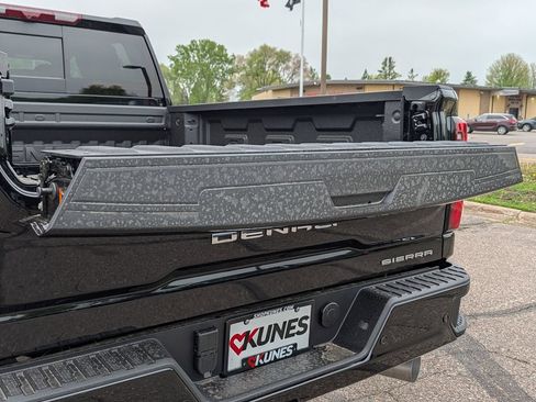 New 2026 GMC Sierra 3500 Denali w/ Denali Reserve Package AWD/4WD image 32