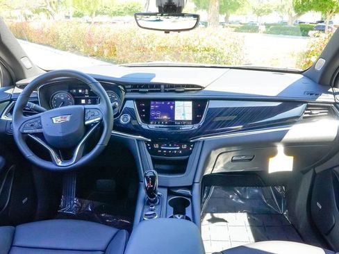 Certified 2025 Cadillac XT6 Premium Luxury w/ Technology Package image 19