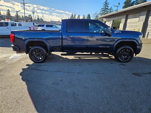 Used 2020 GMC Sierra 2500 AT4 w/ AT4 Premium Package image 6