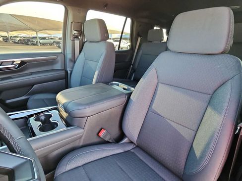 Used 2026 Chevrolet Tahoe LS RWD image 15
