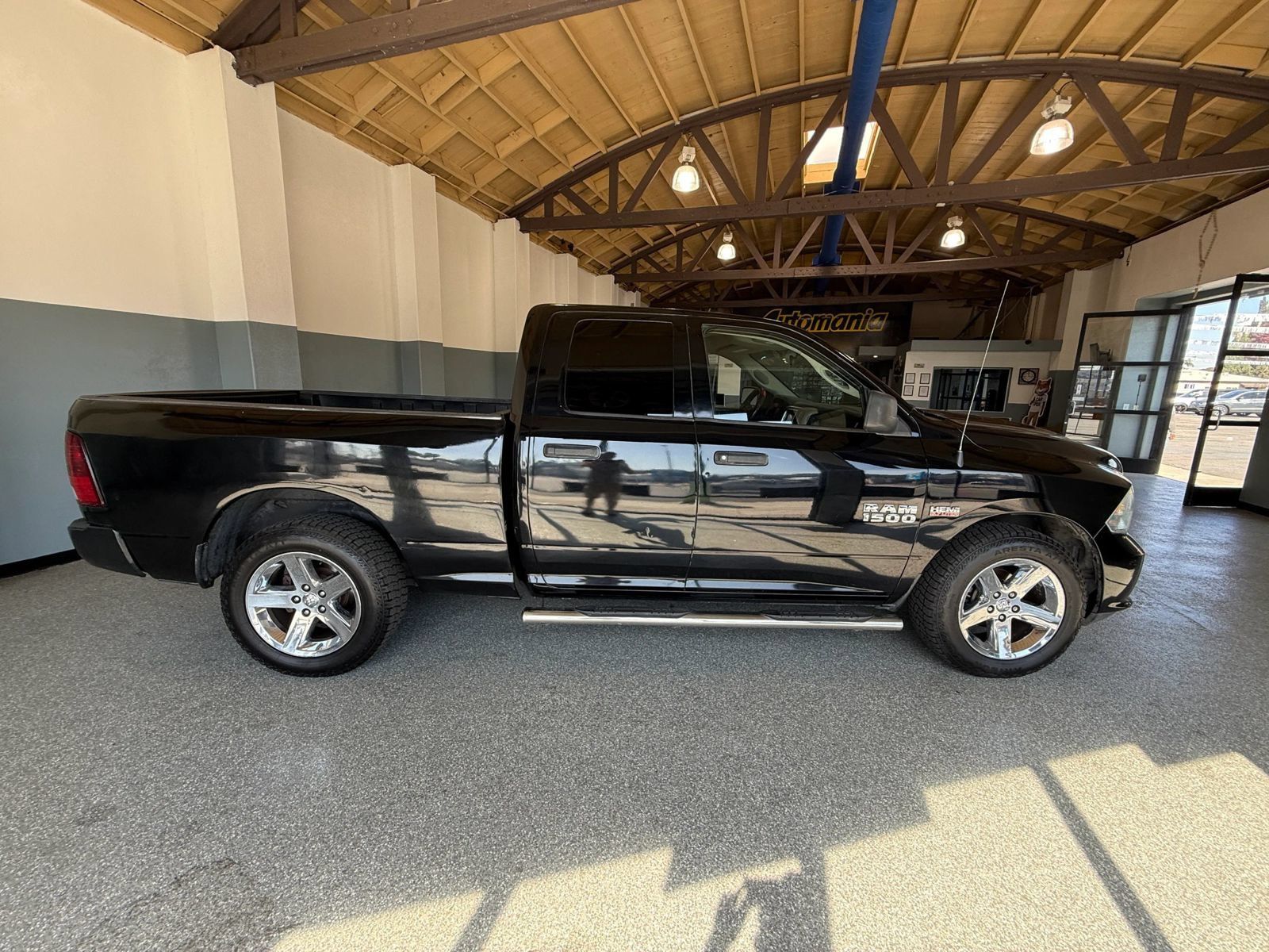 Used 2014 RAM 1500 Express RWD image 7