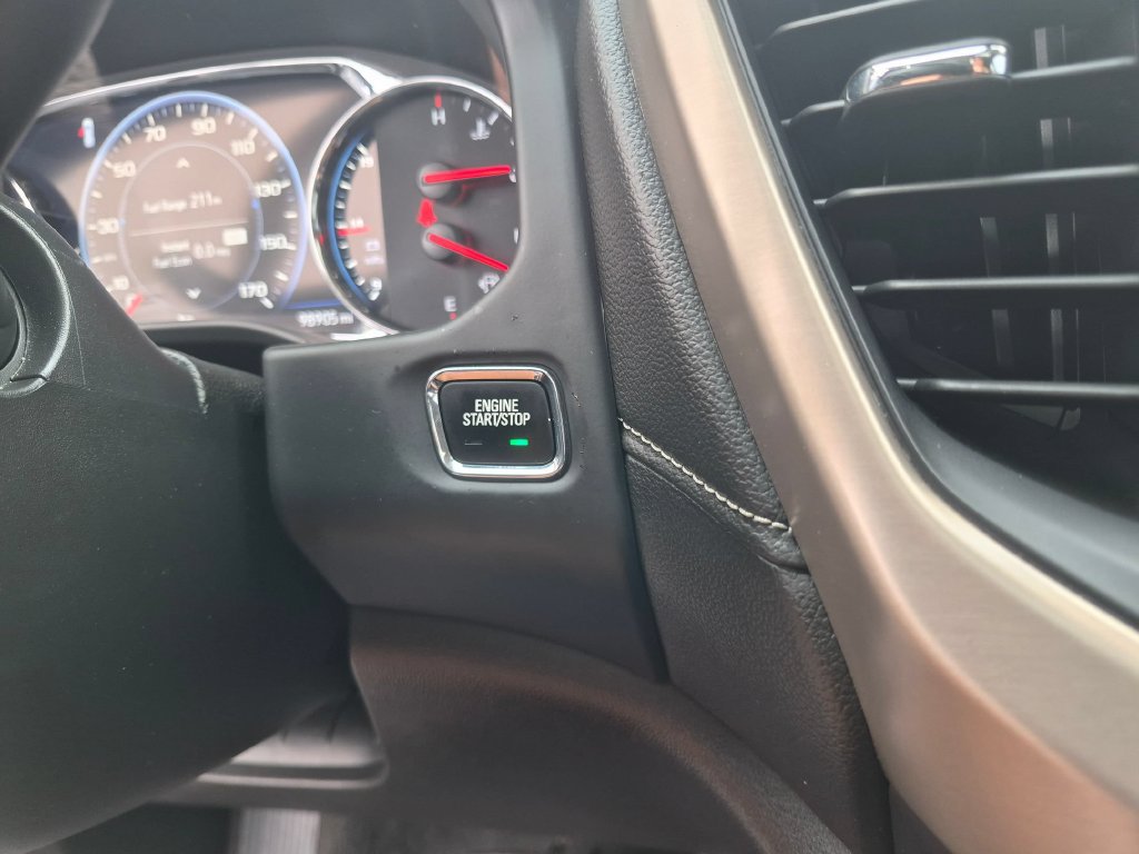 Used 2022 GMC Acadia Denali w/ Black Diamond Edition FWD image 23