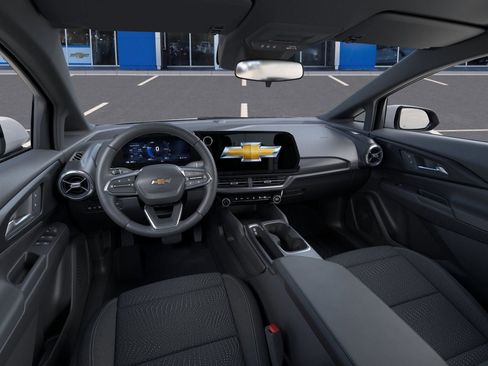 New 2026 Chevrolet Equinox EV LT FWD image 39